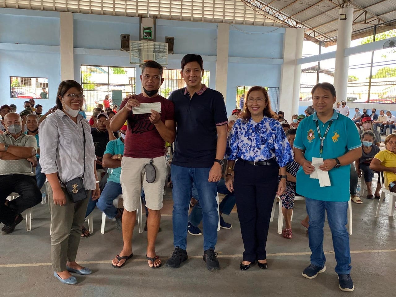 Insured Farmers receive PCIC Help - Bigger, Brighter, Better Roxas City